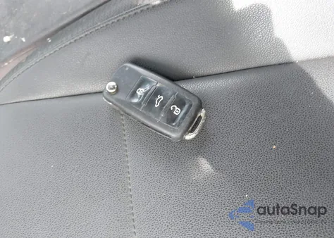 2014 Volkswagen Beetle 2.5L из США, поврежденный, VIN 3VWHP7AT4EM608301